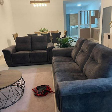 Homestay Idamanku Shah Alam Exteriör bild