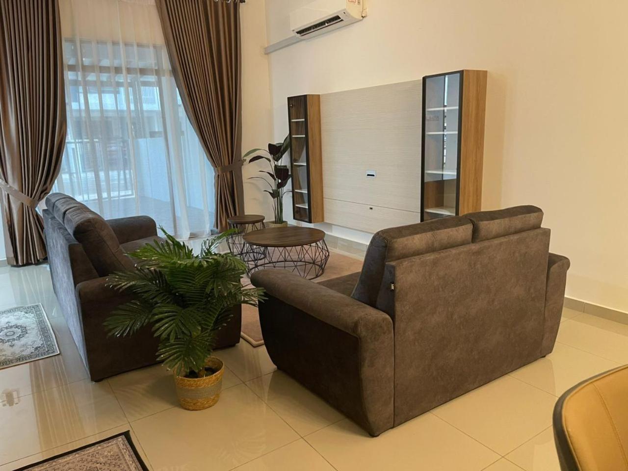Homestay Idamanku Shah Alam Exteriör bild