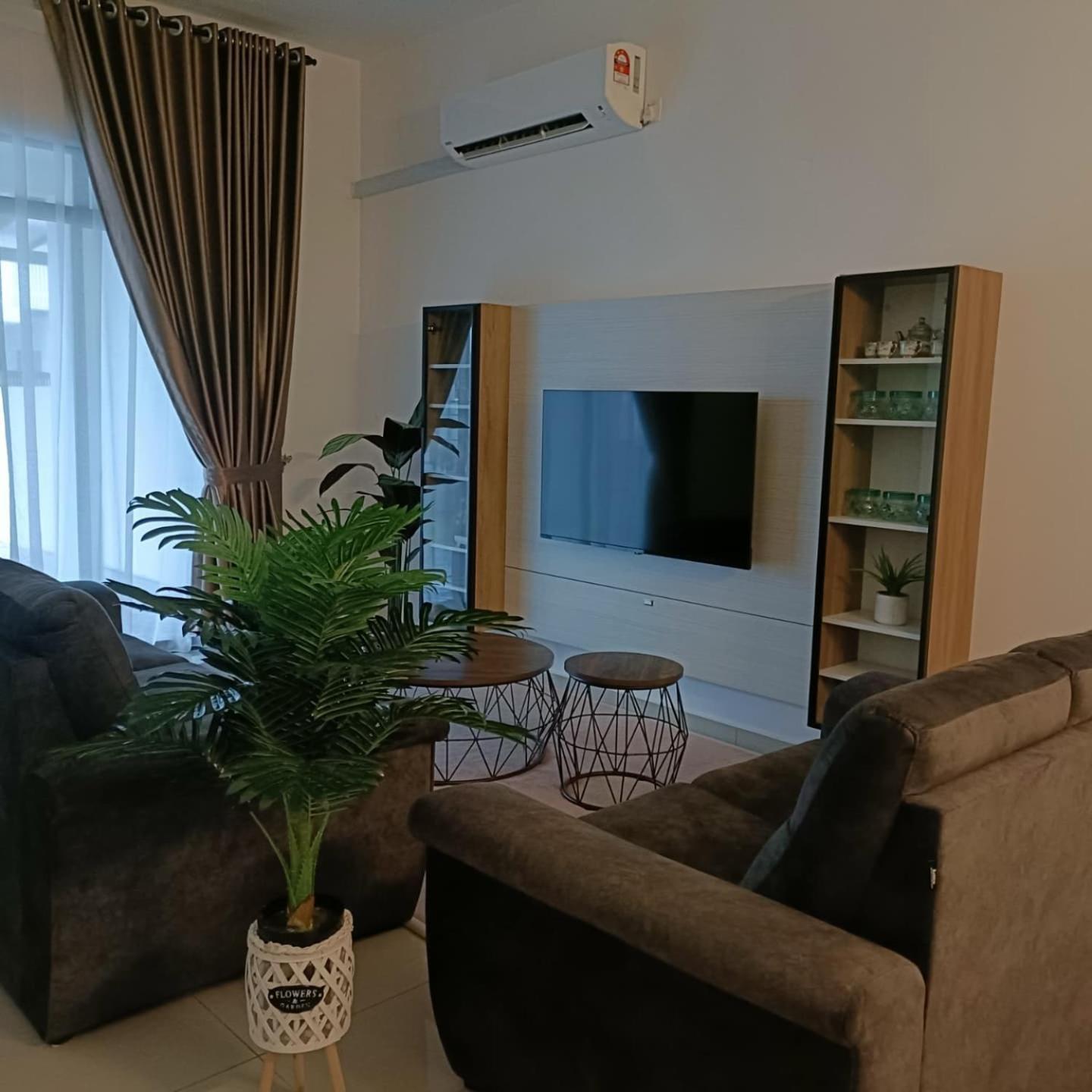 Homestay Idamanku Shah Alam Exteriör bild